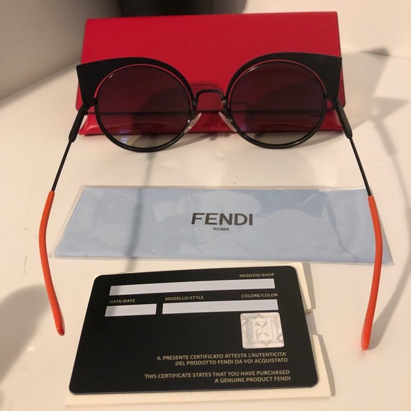 Fendi car Eye Sunglasses - Picture 2 of 6